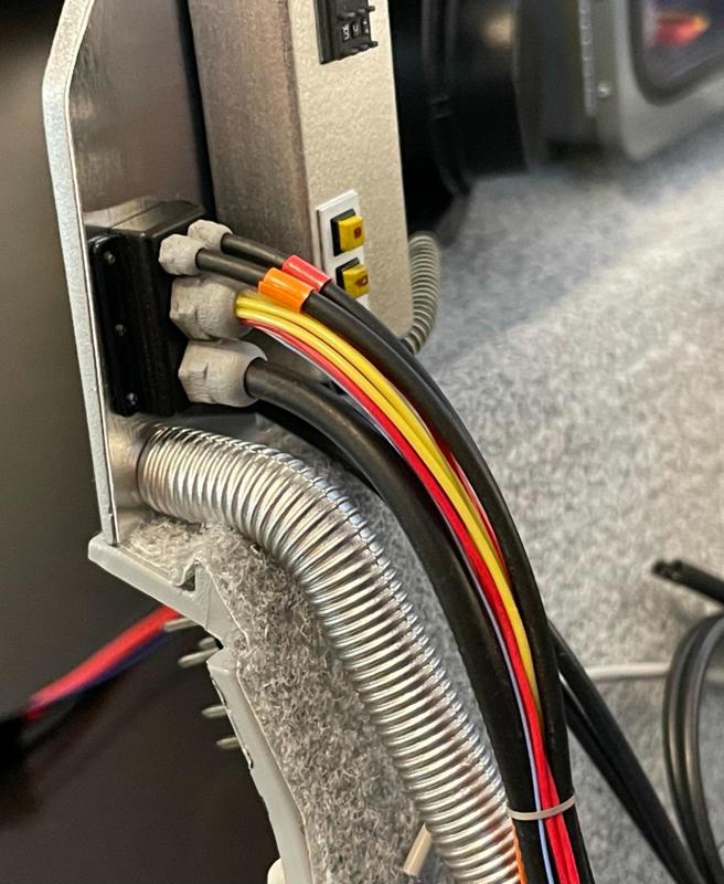 1:8 BTTF DeLorean Wire Trunks