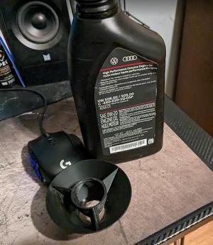 Oil funnel for VW Jetta Mk.7