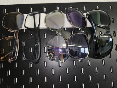 Eyeglass holder for Ikea Skadis 