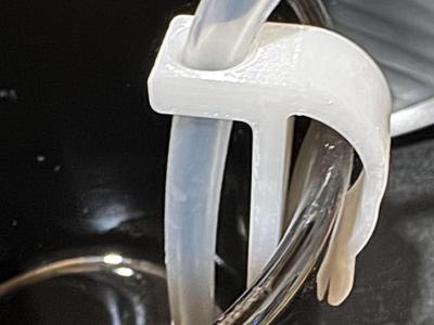 Hose clamp for descaling the BRU