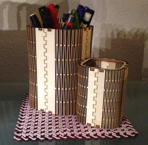 Customizable FlexiRoast Wooden Pen Stand