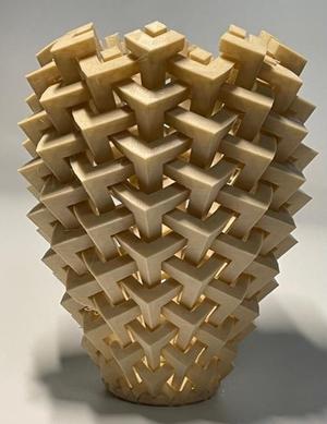 Vase with mesh repaired