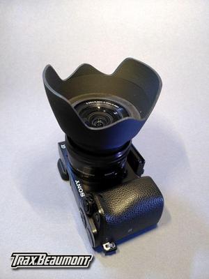 Sony Alpha 6000 Selp1650 lens hood