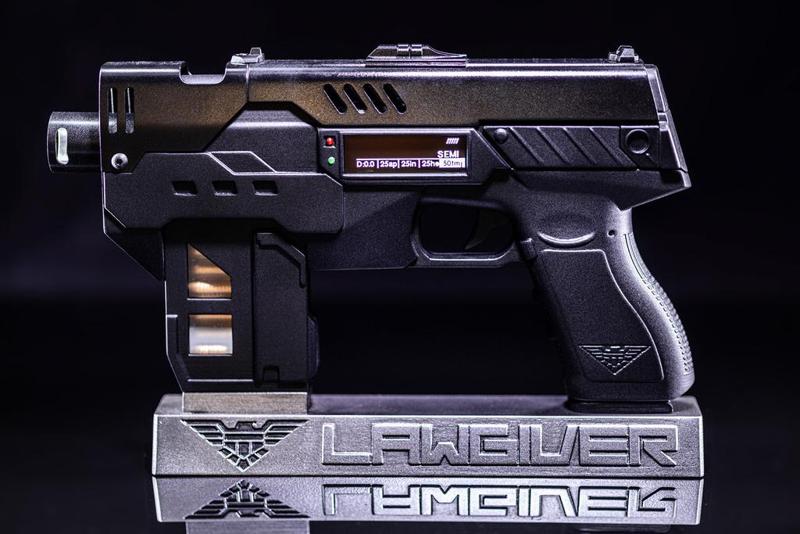 Dredd 2012 Lawgiver- Action, Light and Sound | Holster and Stand | V4