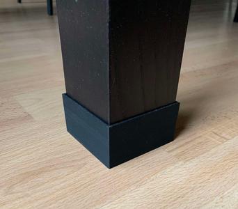 Dinner table risers