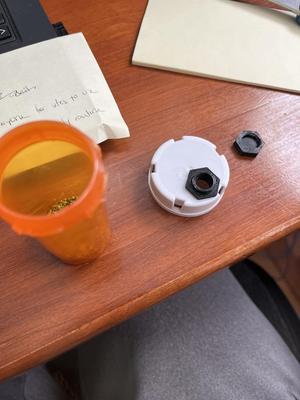 Pill Bottle Grommet (With Cap) - 20 min print