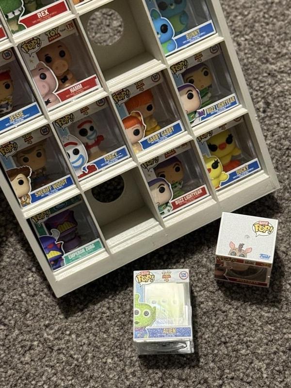 BITTY POP DISPLAY CASE