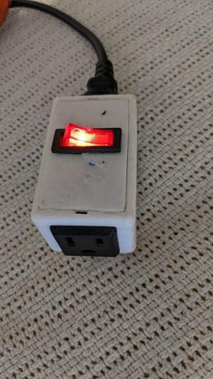 Manual Switched Outlet