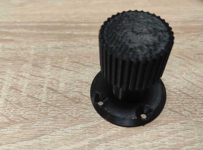Short regulated furniture leg (no support print)