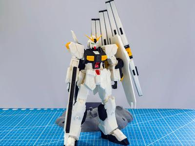 Articulated-figure:1/144 ν Gundam