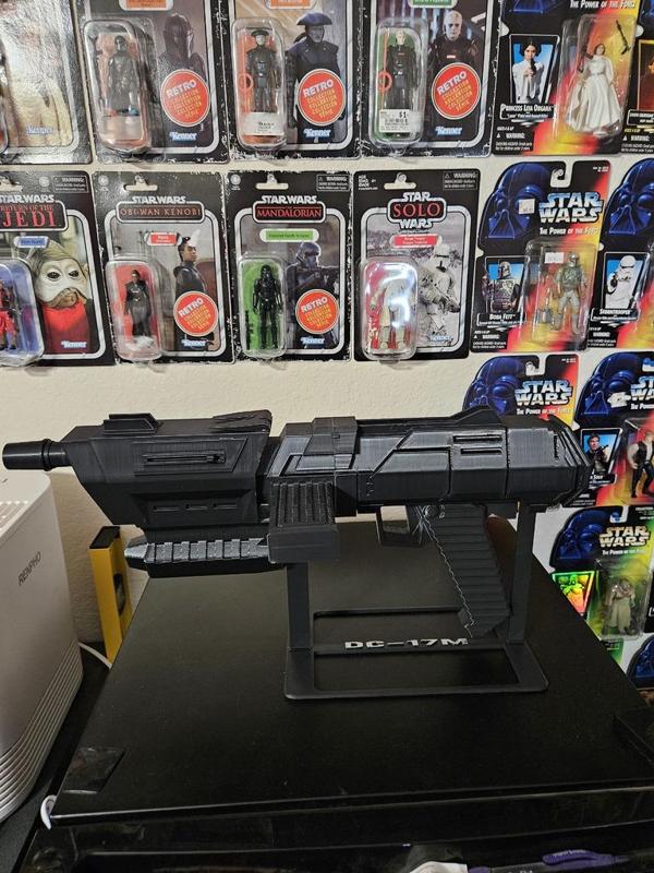 DC-17M Stand