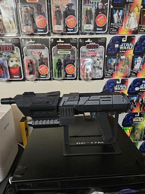 DC-17M Stand