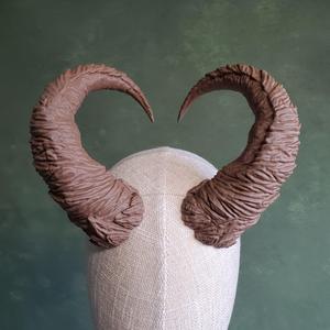 Aria | Tiefling Horns