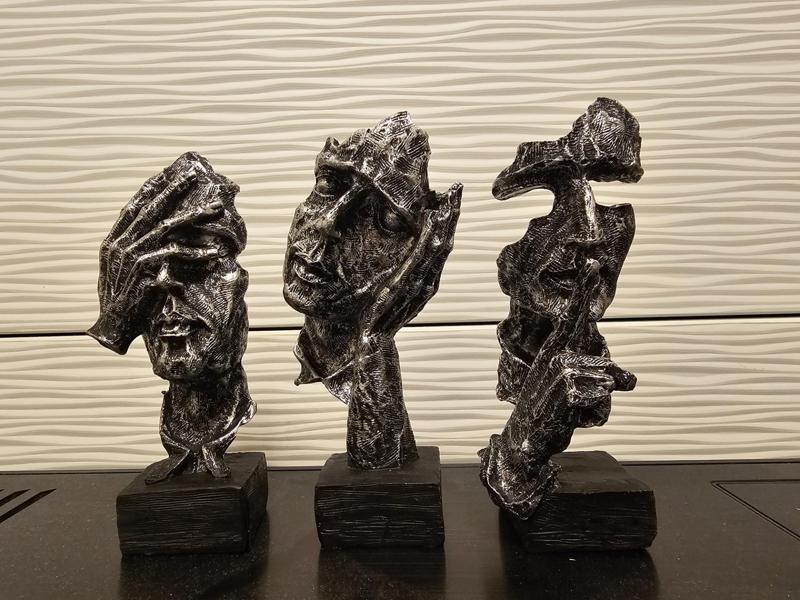 See no evil! Hear no evil! Speak no evil!