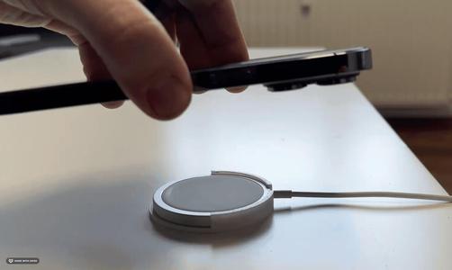 Simple MagSafe Holder 