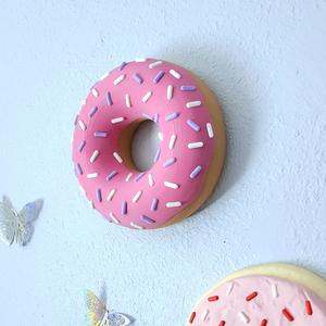 Jumbo 8" Frosted Doughnut with Sprinkles :: Hanging Wall-mount 3D Pop Art