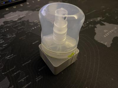 Glasses cleaning spray holder Gridfinity