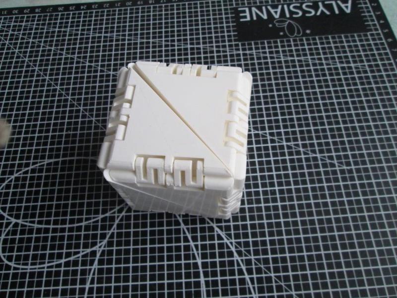 Cubic flexahedron