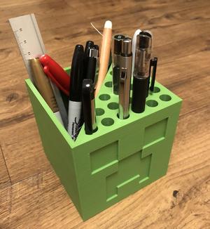 Creeper Desk Tidy