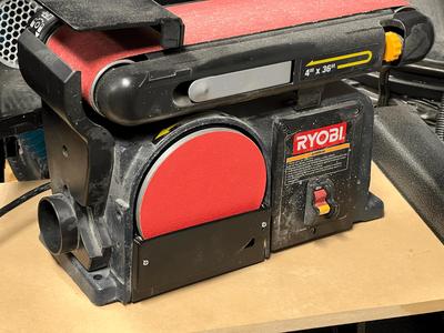 Disc sander dust/air intake cover for common combo belt/disc sanders, Ryobi, Grizzly, Rikon, and others   