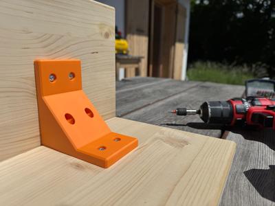 Super strong corner bracket for assembling 