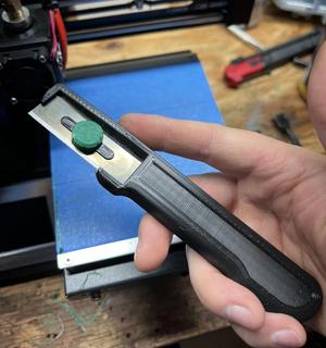 Slotted Blade Handle