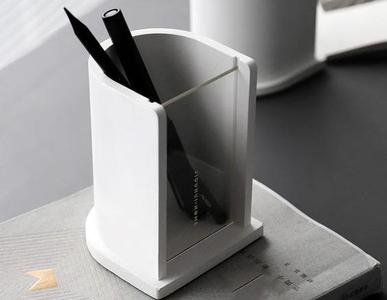 pen holder