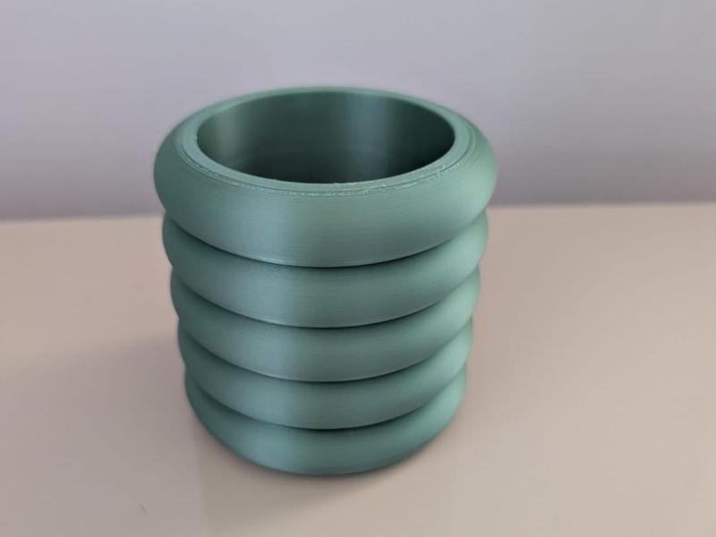Stackable circle planter