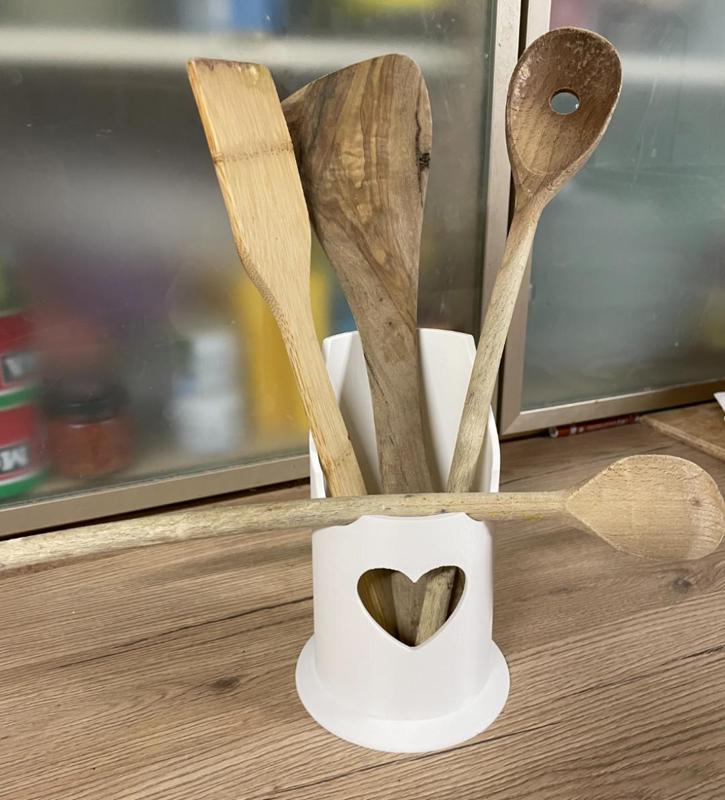 Spoon rest with spoon holder