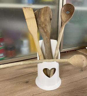 Spoon rest with spoon holder