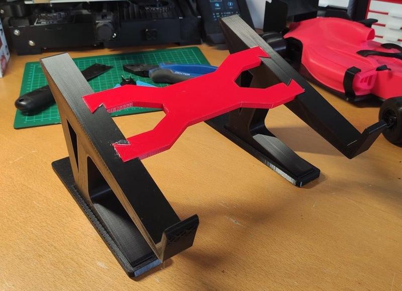 Laptop stand
