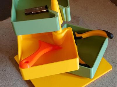 Trays-on-stand