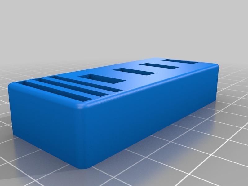 Simpel USB and SD card holder