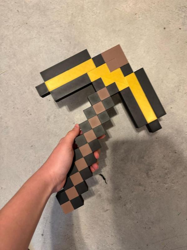 Minecraft pickaxe