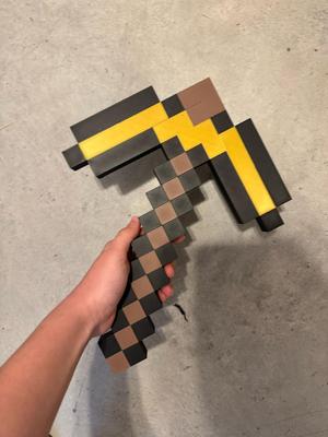 Minecraft pickaxe