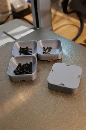 Desk organizer