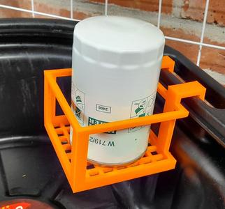 Oil / fuel filter drain