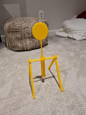 Self resetting target for nerf target practice