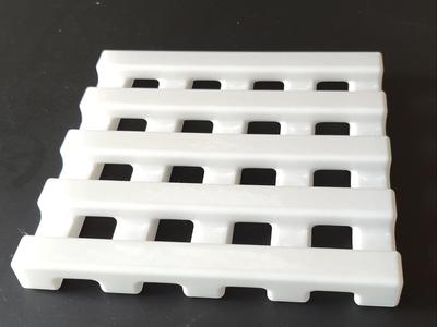plant pot riser/stand 