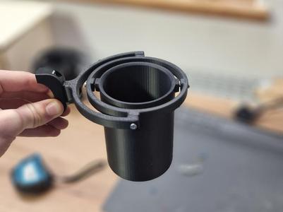 Can holder - auto-leveling
