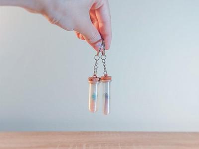 Lab Keychain – Vial/Glass with Bambu poop inside 