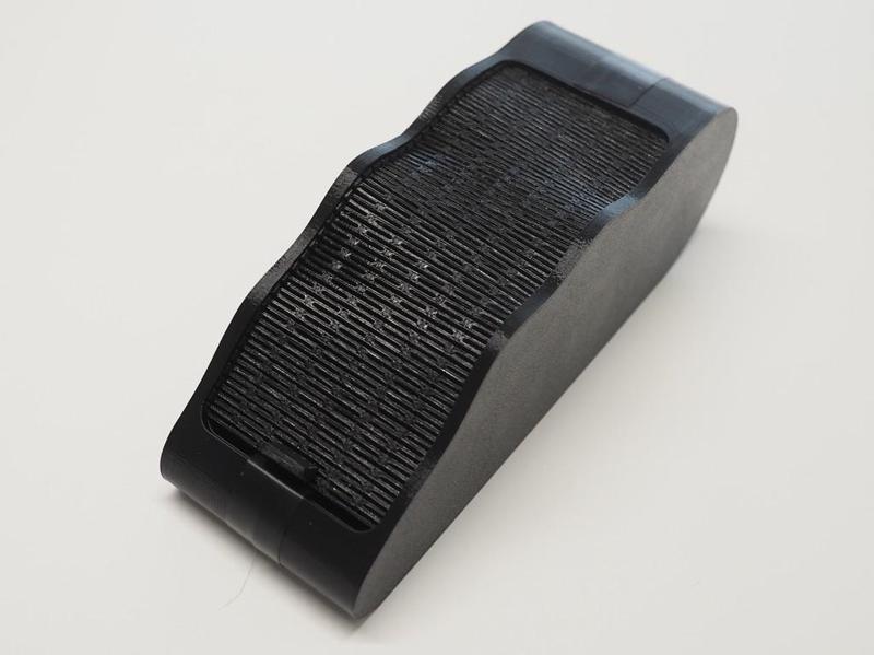 Wavy roll top box