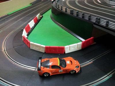1/32 scale road barrier hollow for slot car tracks