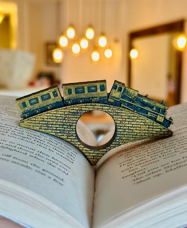 Express Train Page Holder