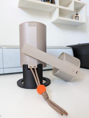 Xgimi Mogo 3 Pro - 180 degrees stand