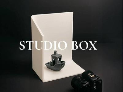 Studio Box - Curved