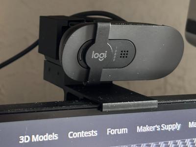 Webcam Logi Brio 100 stand for slim edge monitor 