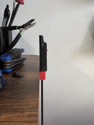 Minimalistic Caliper Holder