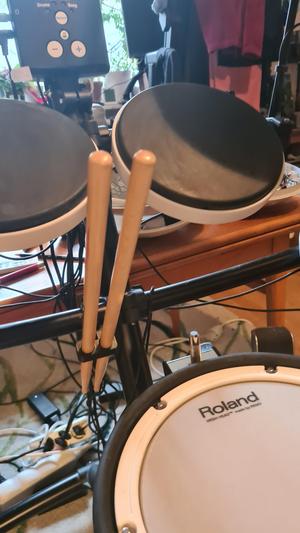 Minimalistic Drumstick Holder for Roland V-Drums