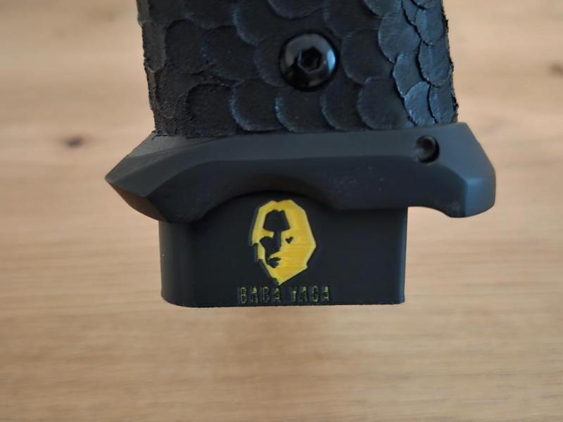 Wallmount HiCapa Baba Yaga